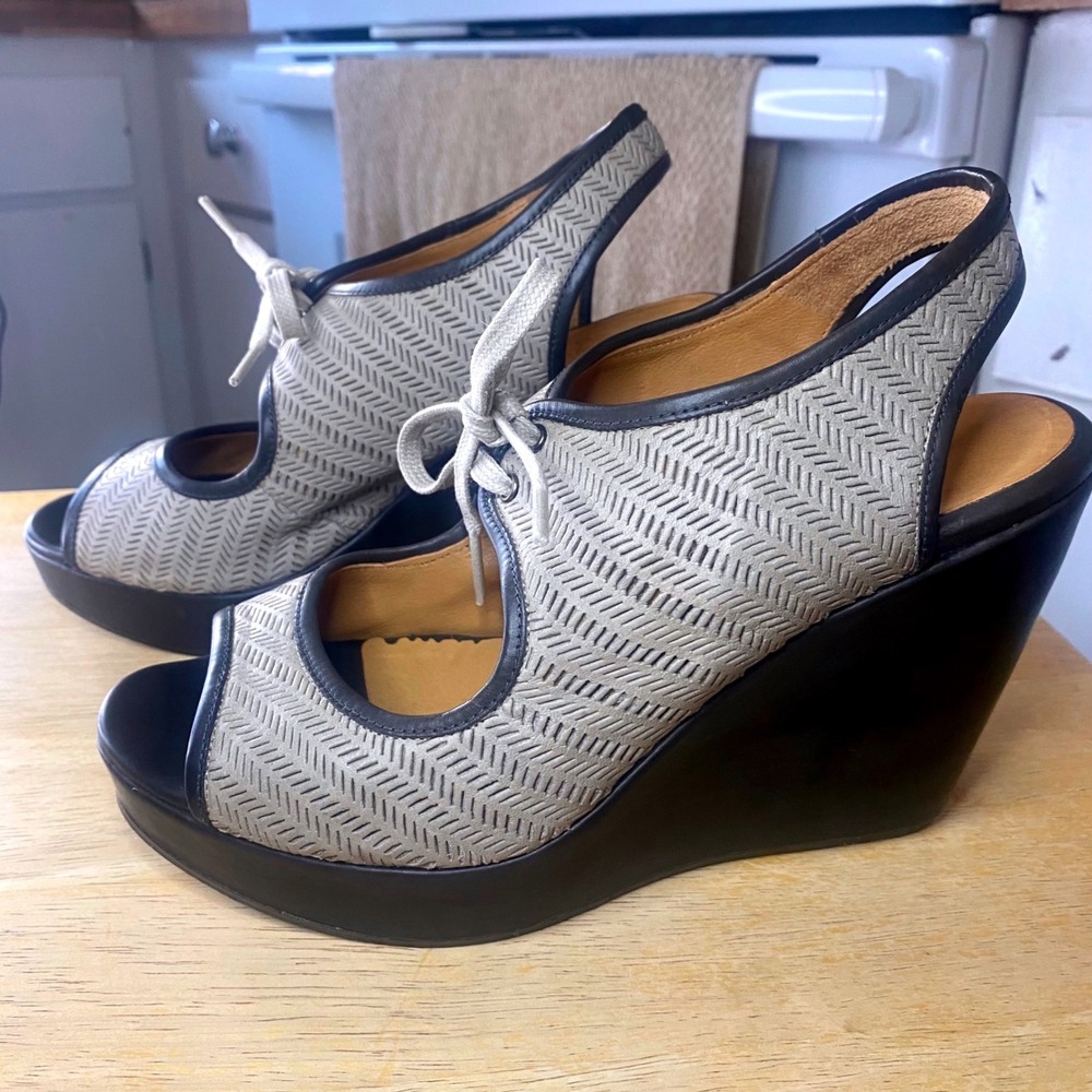 Coclico Grey Chevron Leather Lace Up Peep Toe Wedge Sandals 38.5 Made in Spain